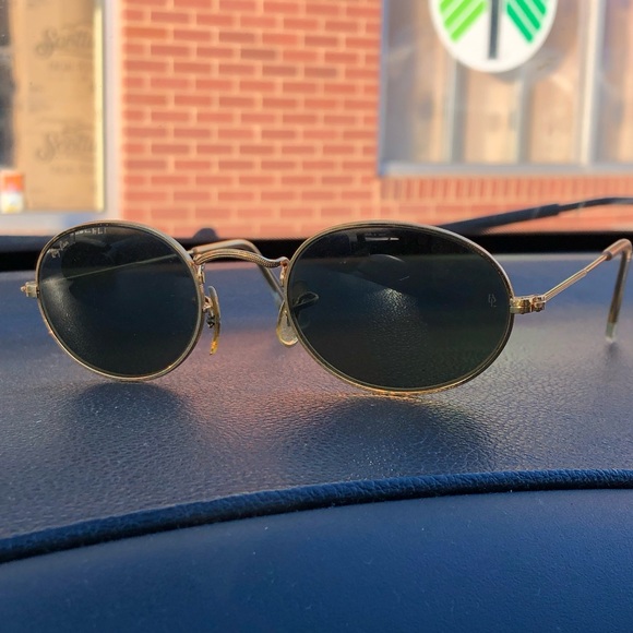 Vintage Bausch & Lomb Ray-Ban Gold Tone Oval Green Shade Sunglasses - Picture 15 of 15